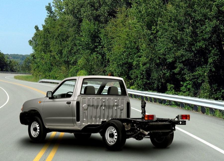  Nissan Pickup Cab Chassis 2001 года  (фото 1 из 1)